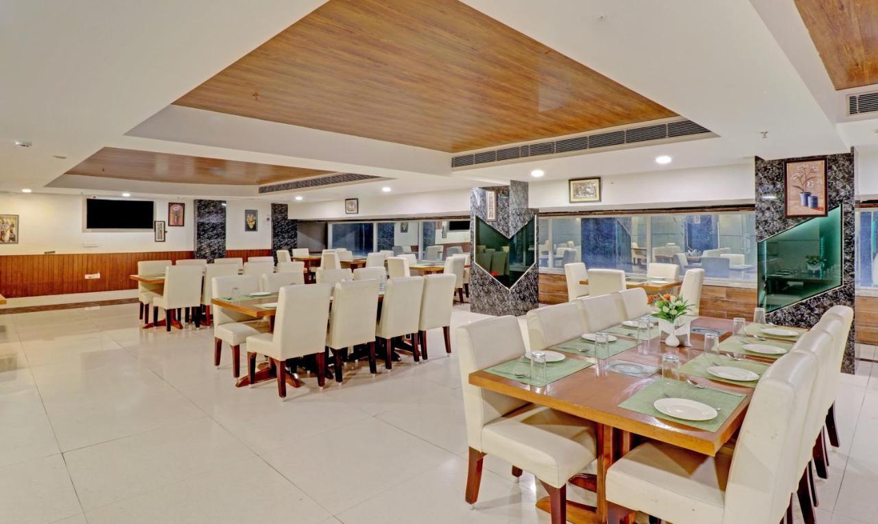 Hotel Treebo Premium Pearl Avenue Banquets And Lawn