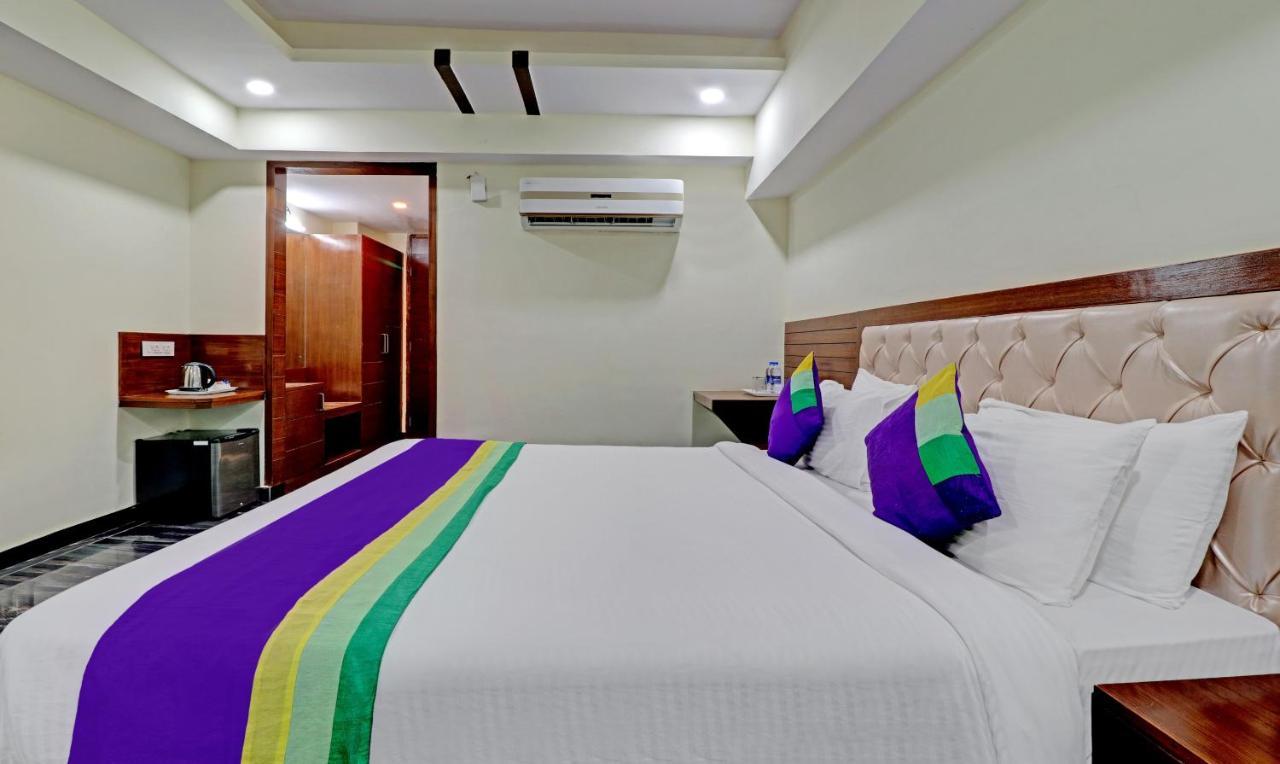 Treebo Premium Pearl Avenue Banquets And Lawn Hotel Dehradun