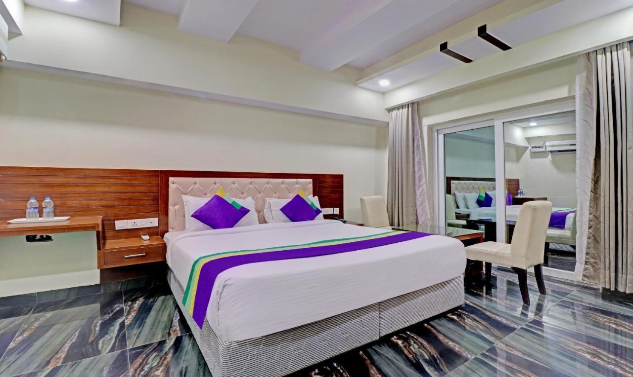 Treebo Premium Pearl Avenue Banquets And Lawn 4*