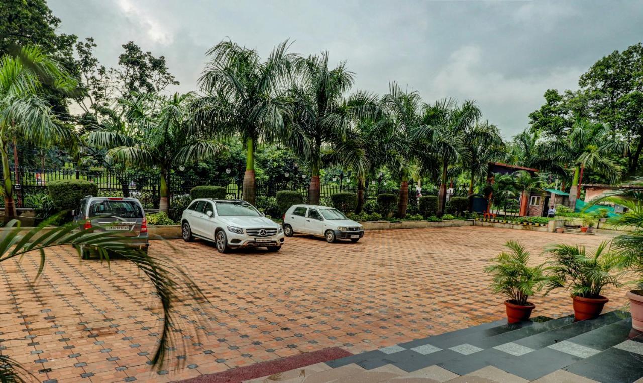 Treebo Premium Pearl Avenue Banquets And Lawn 4* Dehradun