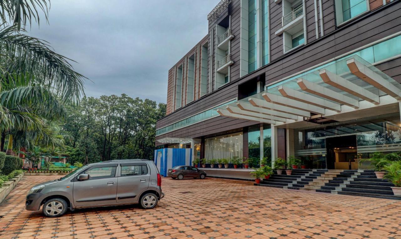 Treebo Premium Pearl Avenue Banquets And Lawn Hotel